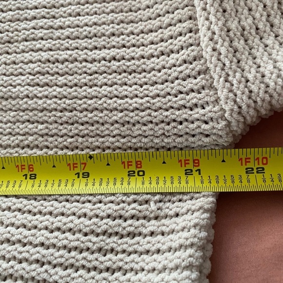 Hollister Mock Neck Cropped Pullover Sweater Size XS - Picture 6 of 7